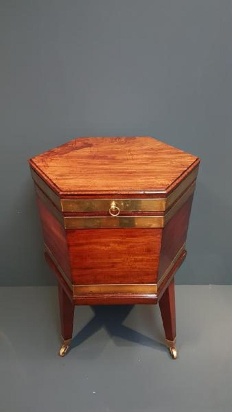 George III Mahogany Brass Bound Cellarette - Image 2