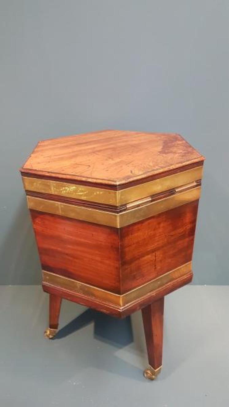 George III Mahogany Brass Bound Cellarette - Image 4