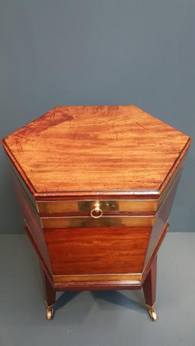 George III Mahogany Brass Bound Cellarette - Image 7