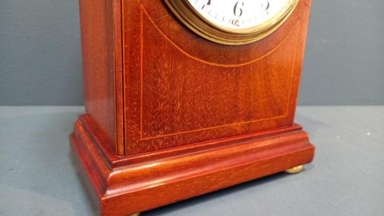 Edwardian Satinwood Banded Mantel Clock - Image 4