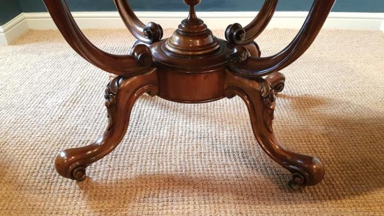 Wonderful Quality Victorian Burr Walnut Centre Table - Image 2