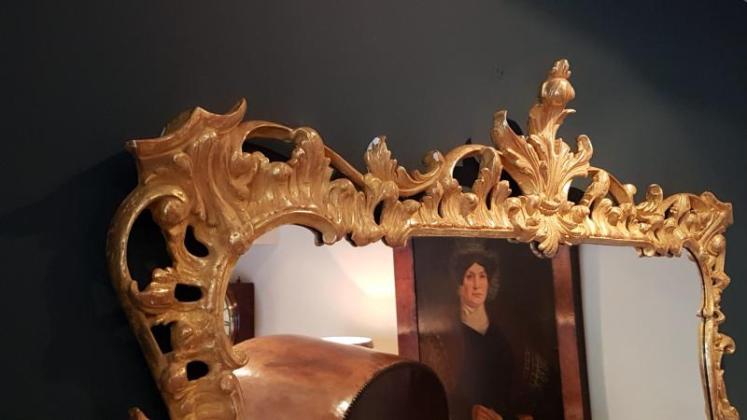 Stylish Timber Gilt Over Mantel Mirror - Image 3