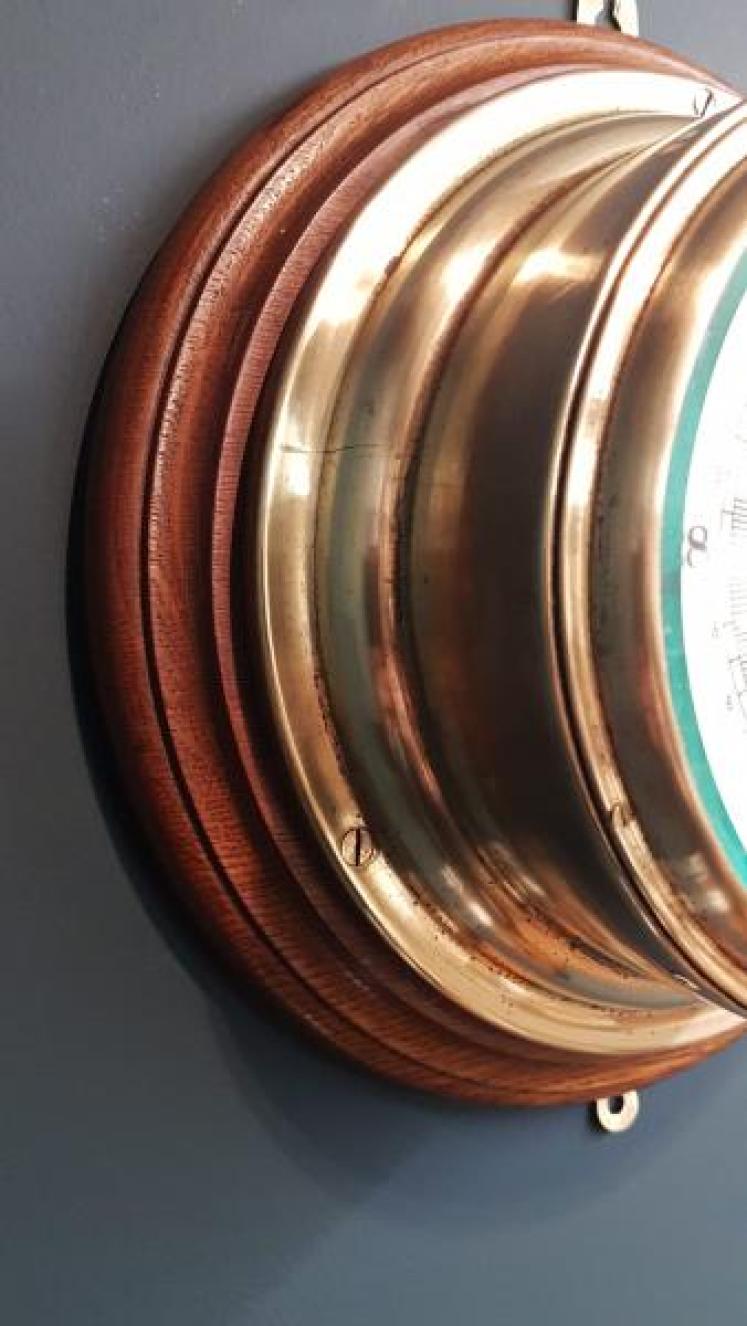 Barkers of Kensington Bulkhead Barometer - Image 4