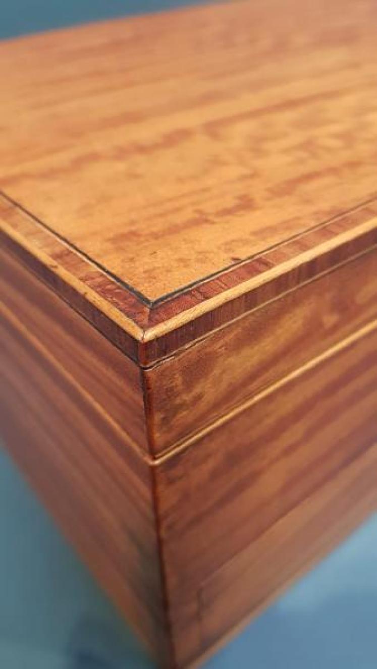 Fine Quality Victorian Satinwood Needlework Box - Image 3