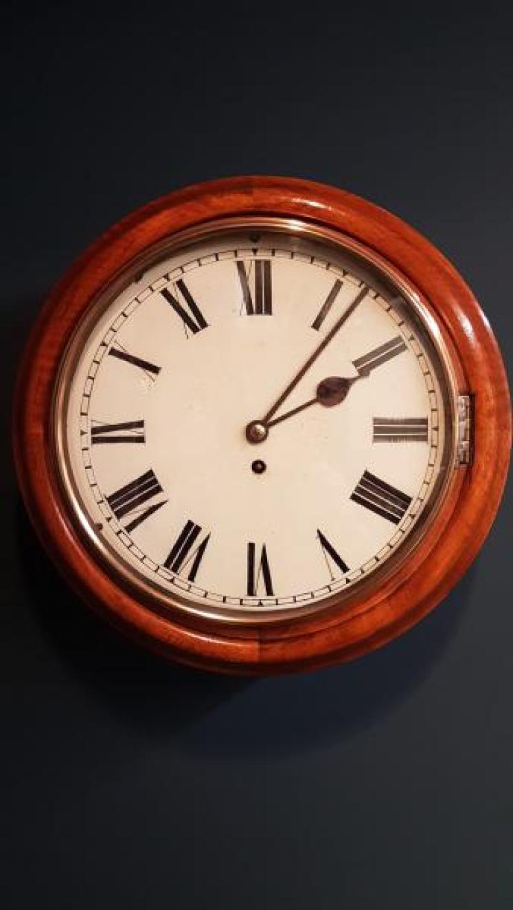 Victorian Walnut Cased Fusee Dial Clock - Image 1