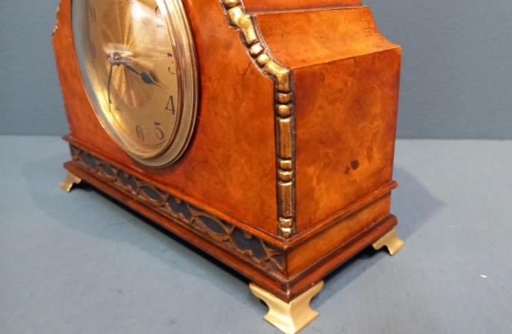 Edwardian Period Burr Walnut & Gilt Mantel Clock - Image 4