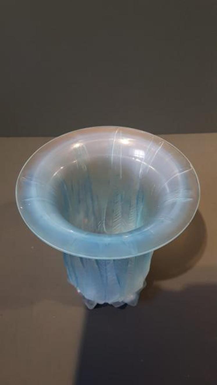 Rene Lalique Eucalyptus Flared Neck Vase - Image 3