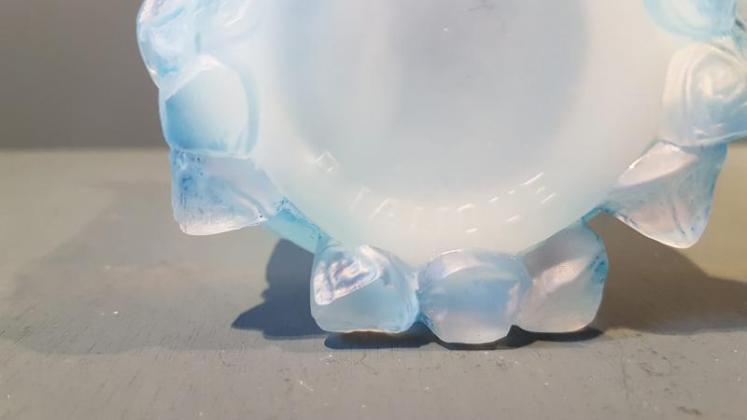 Rene Lalique Eucalyptus Flared Neck Vase - Image 4
