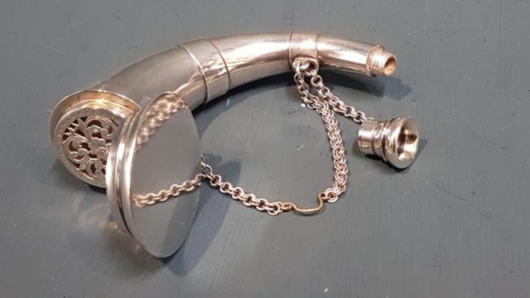 Victorian Aspreys Silver Vinaigrette and Scent  - Image 3