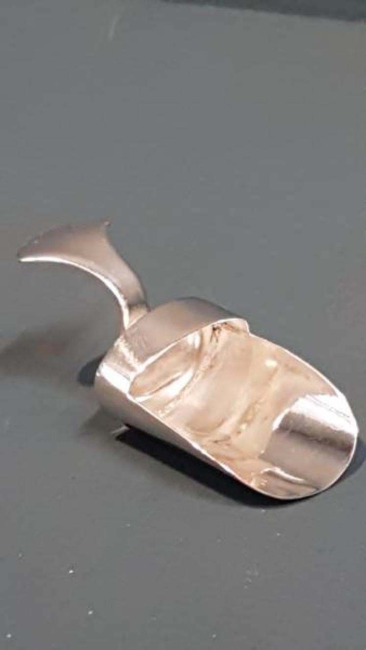 Georgian Silver Sugar Scoop - Image 1