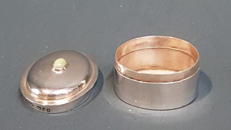Aspreys Silver and Jade Pill Box - Image 2