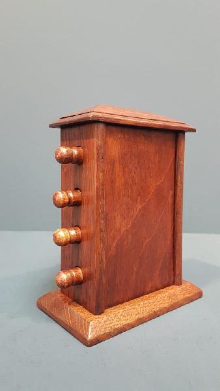 Edwardian Oak Perpetual Desk Calendar - Image 3