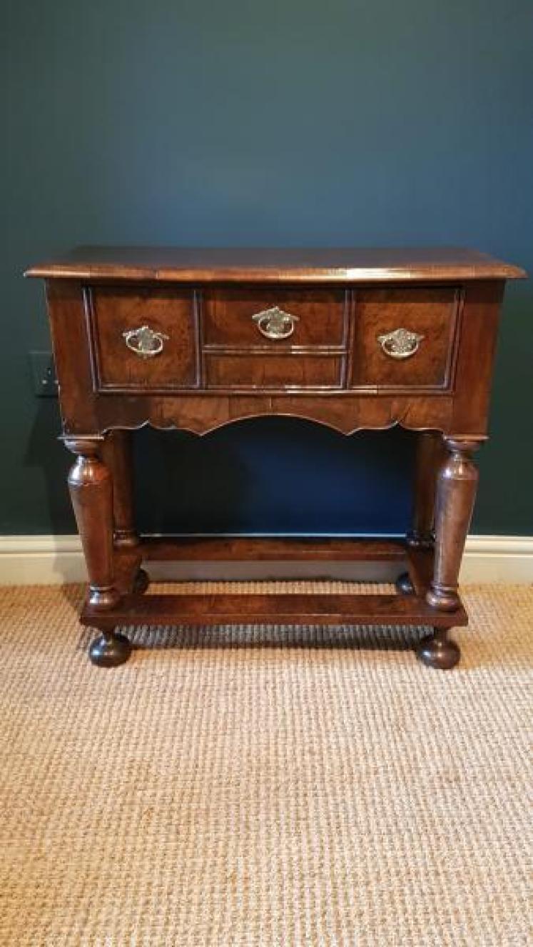 Small George I Walnut Side Table - Image 1