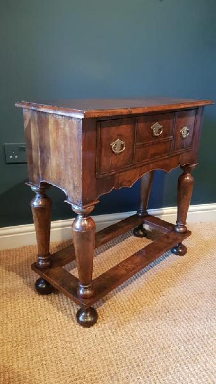 Small George I Walnut Side Table - Image 3