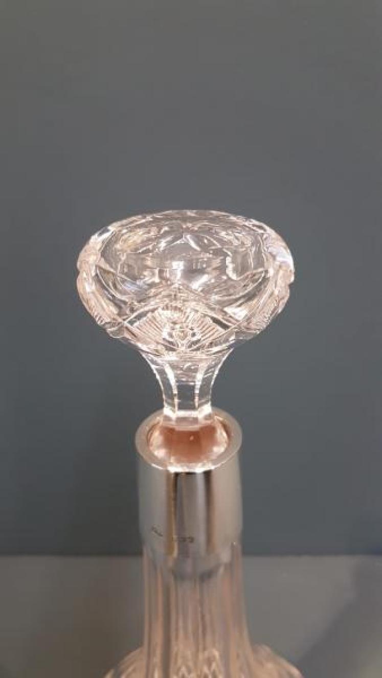 George V Silver Mounted Crystal Decanter - Image 2