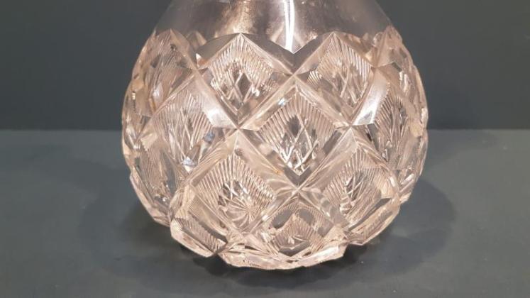George V Silver Mounted Crystal Decanter - Image 4