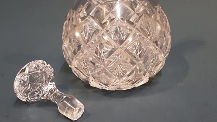 George V Silver Mounted Crystal Decanter - Image 5