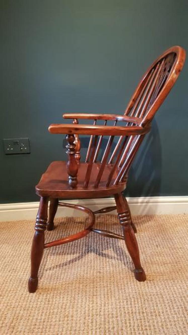 Early Victorian Yew Wood Windsor Chair - Image 4