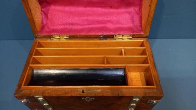 Mid Victorian Burr Walnut Dome Top Letter Casket - Image 6