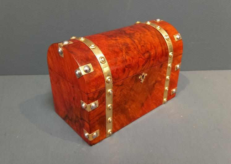 Mid Victorian Burr Walnut Dome Top Letter Casket - Image 7