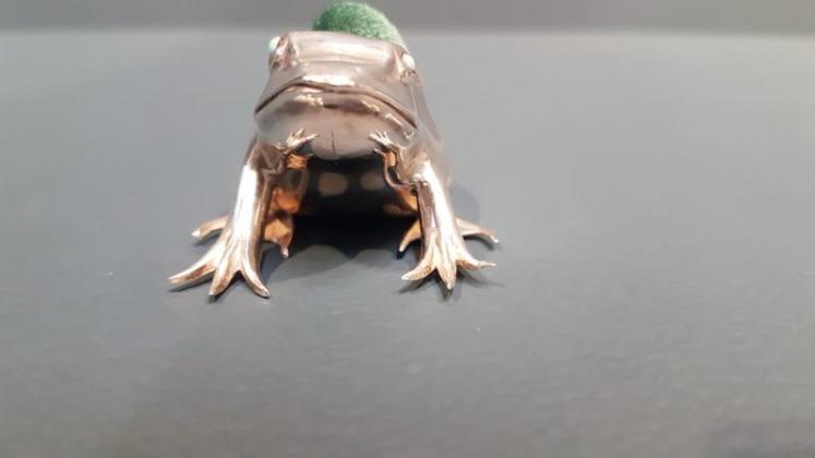 Edwardian Silver Frog Pin Cushion - Image 3