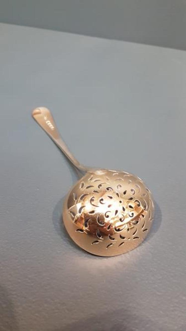 George III Silver Fretted and Gilded Ladle - Image 4