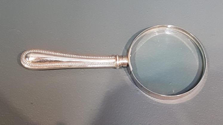 Silver Handle Magnifying Glass - Image 2