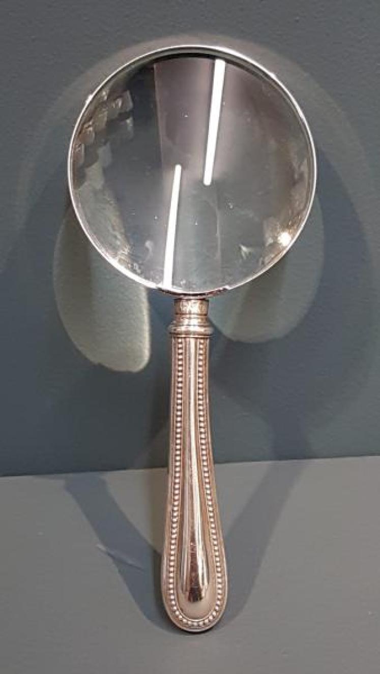 Silver Handle Magnifying Glass - Image 4