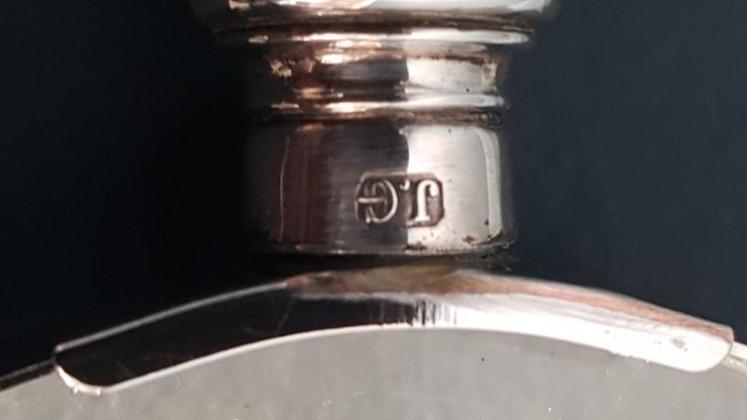 Silver Handle Magnifying Glass - Image 7