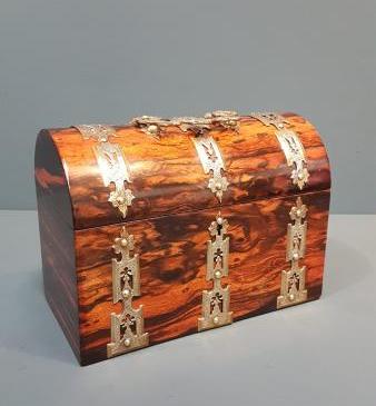 Outstanding Quality Early Victorian Coromandel Tea Caddy