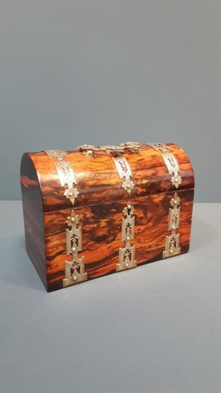 Outstanding Quality Early Victorian Coromandel Tea Caddy - Image 1