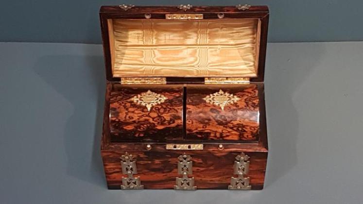 Outstanding Quality Early Victorian Coromandel Tea Caddy - Image 2