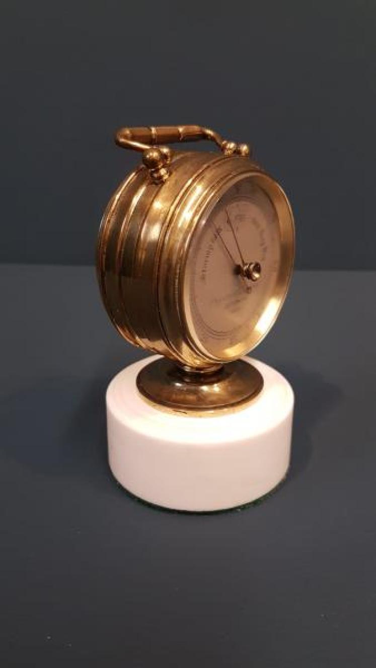 Negretti and Zambra Desk Top Barometer and Thermometer - Image 2
