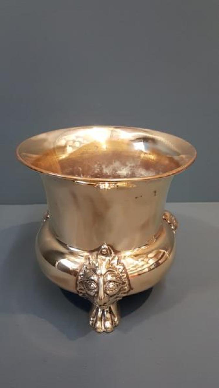 Matching Pair of Stylish Brass Planters - Image 3