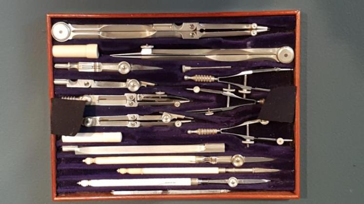 Edwardian Drawing Instrument Set - Image 4