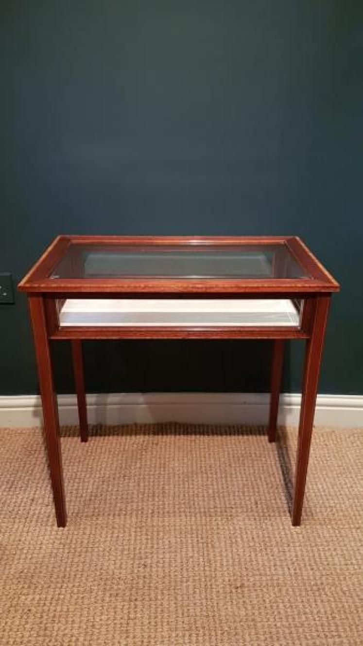 Top Quality Edwardian Mahogany Bijouterie Table - Image 1