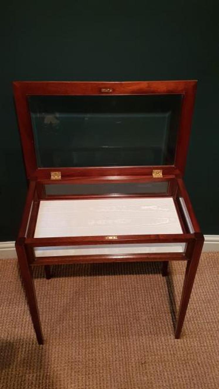 Top Quality Edwardian Mahogany Bijouterie Table - Image 2