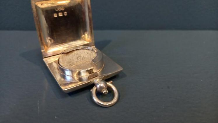 Immaculate Edwardian Period Silver Square Sovereign Case - Image 6