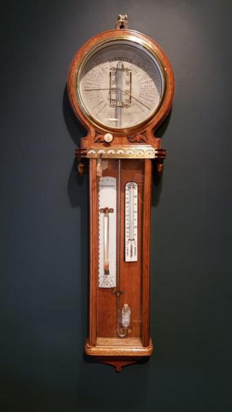 Admiral Fitzroy Polytechnic Barometer - Image 7