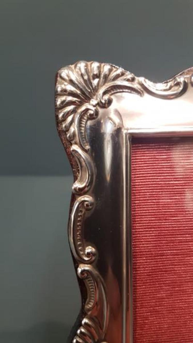Edwardian Embossed Silver Photo Frame - Image 4