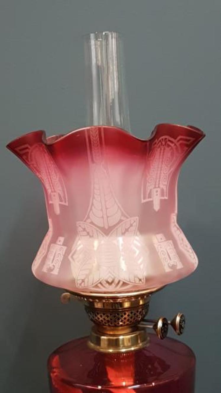 Victorian Corinthian Column Cranberry Oil Lamp - Image 2