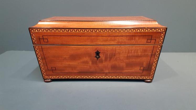 Outstanding Quality Georgian Tea Caddy - Image 2