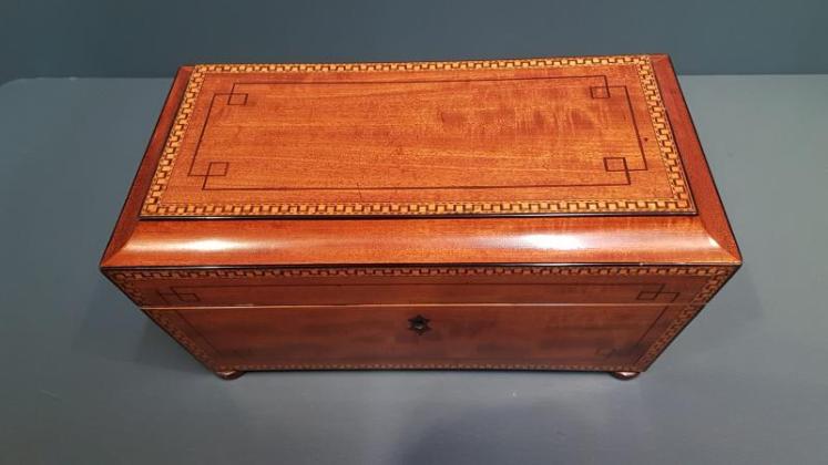 Outstanding Quality Georgian Tea Caddy - Image 4