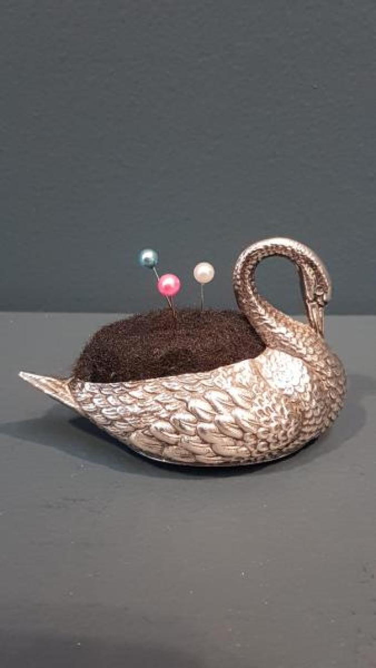 George V Silver Swan Pin Cushion - Image 1