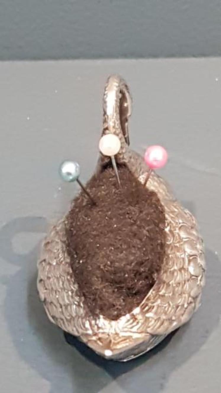 George V Silver Swan Pin Cushion - Image 4