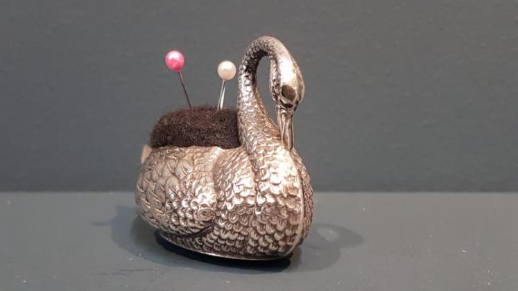 George V Silver Swan Pin Cushion - Image 6