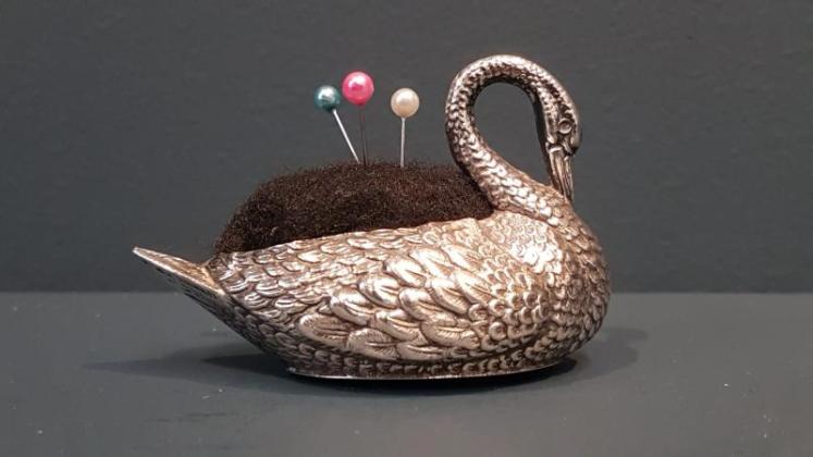 George V Silver Swan Pin Cushion - Image 7