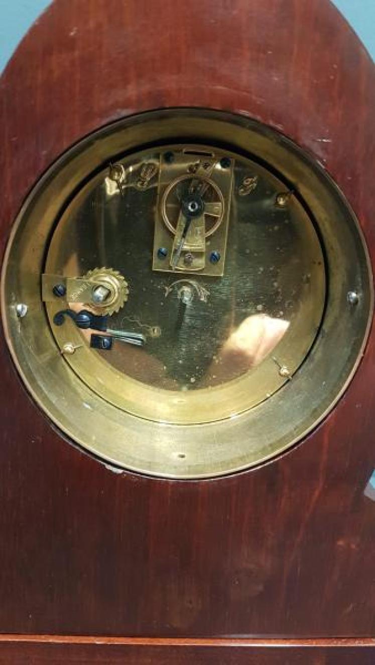 Fine Quality Elliptical Inlaid Mahogany Mantel Clock - Image 7