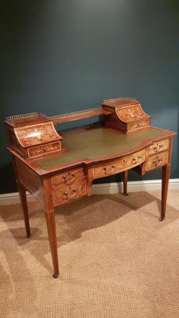 Fine Quality Victorian Rosewood Carlton House Desk - Image 5