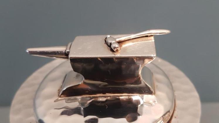 Planished Silver Anvil Handle Table Jar - Image 5
